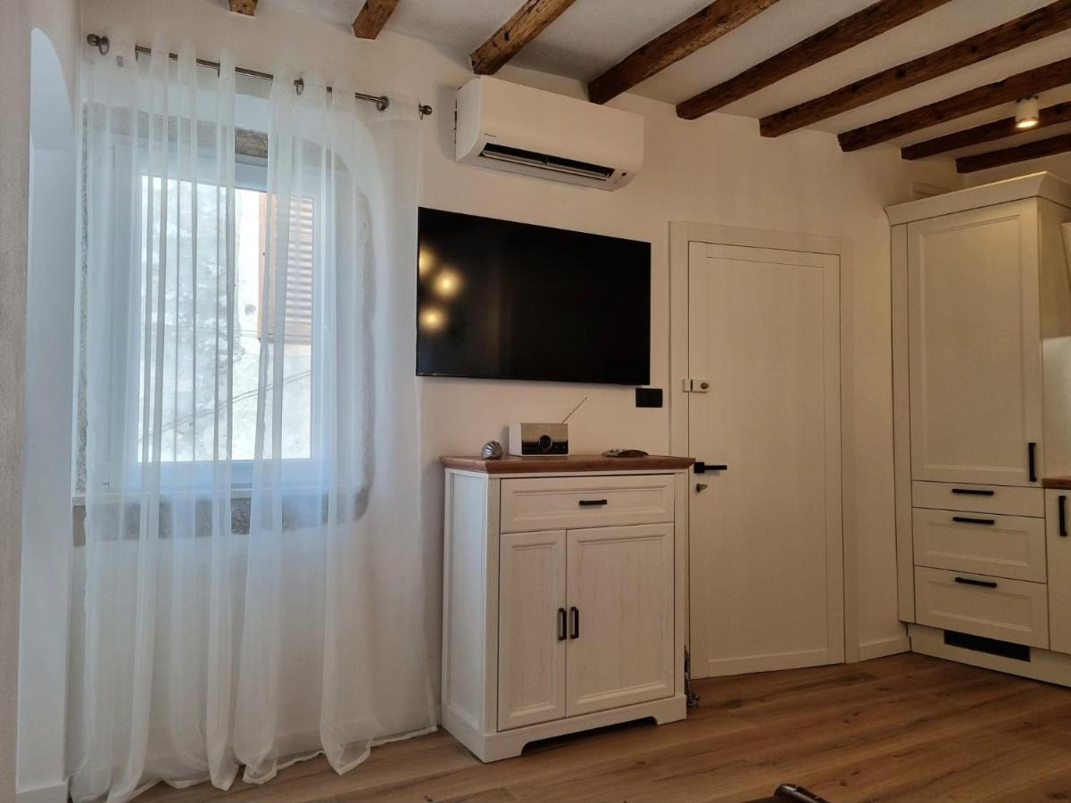 Appartamento Crystal Deluxe Rovigno Esterno foto