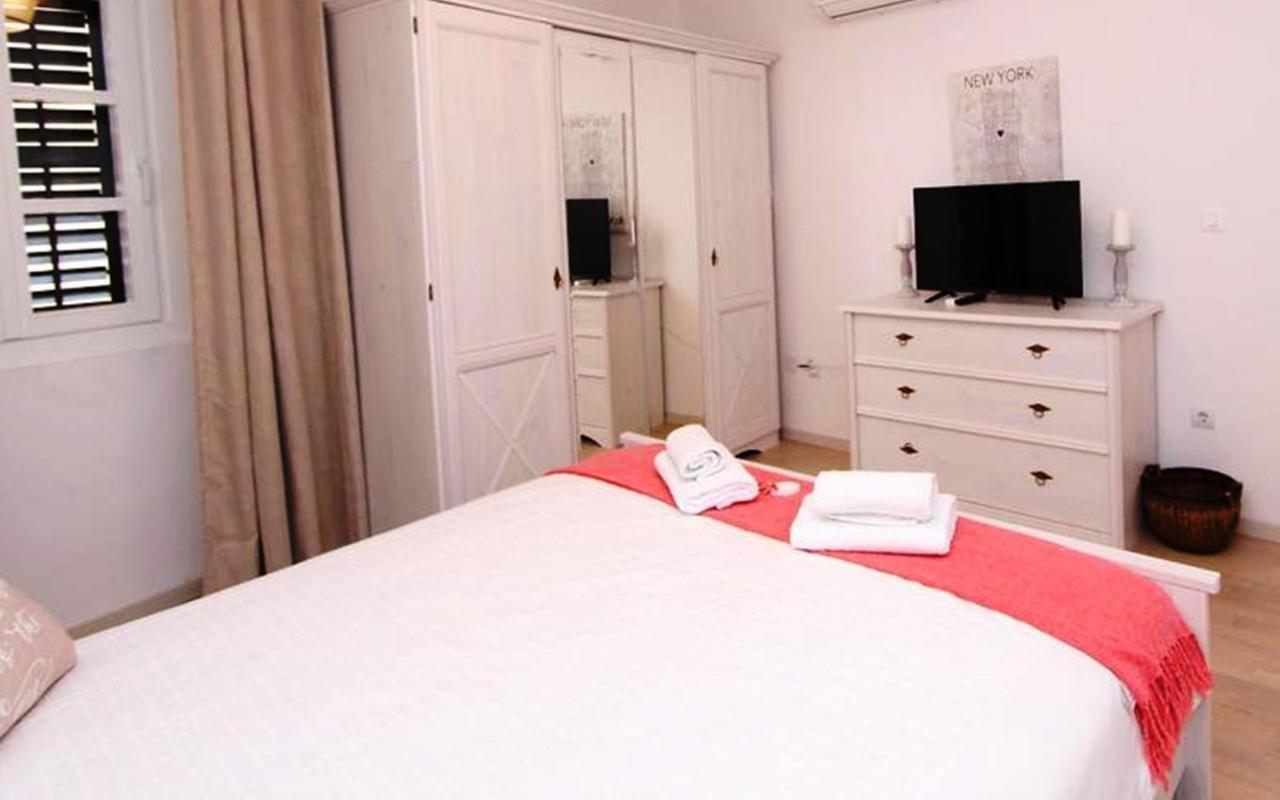 Appartamento Crystal Deluxe Rovigno Esterno foto